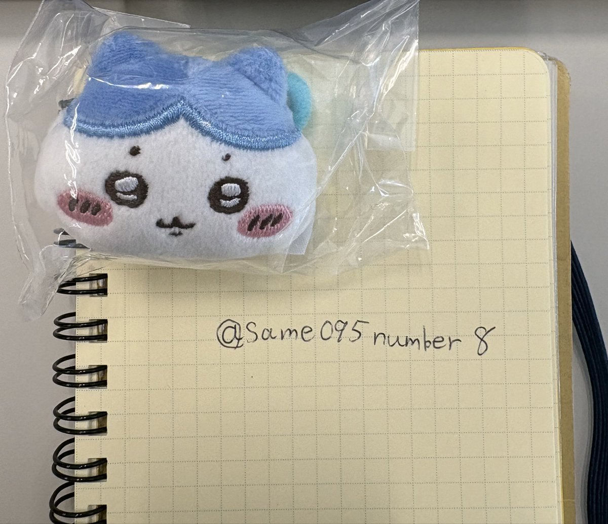 same095number8's tweet photo. ちいかわ　おかおマルチリング

譲　ハチワレ
求　古本屋　

交換してくださる方、探しています☺️
郵送でお取引考えております。
よろしくお願いします🙇‍♂️ https://t.co/Aa3INBOzQf