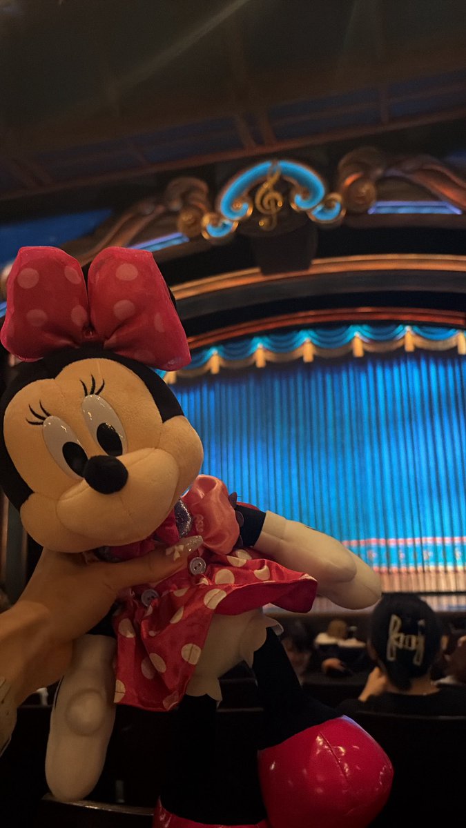 Aoringo_ray's tweet photo. 1日目ランド🏰

ワッフル食べてスプラッシュで濡れて、マジミュ見てブルーバイユーレストラン🏴‍☠️

15時からホテルチェックインなので撤退😙 https://t.co/eYX8w9IlaJ