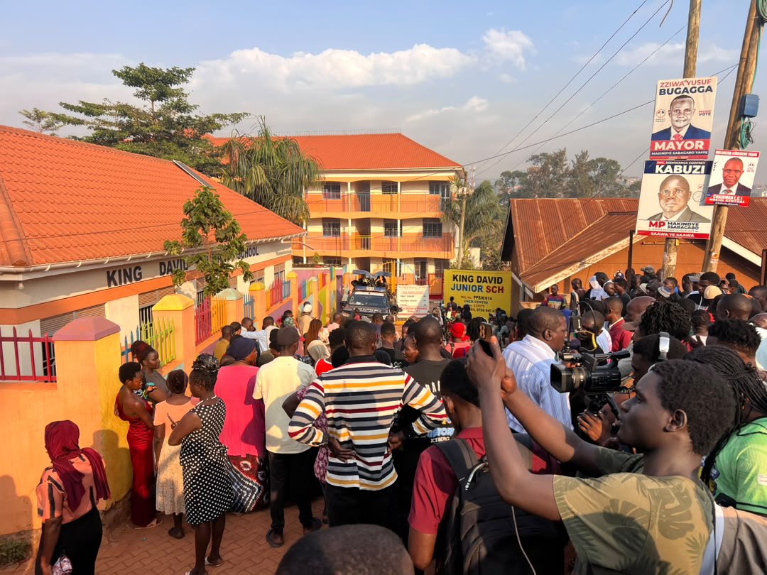 ZaakeFrancis's tweet photo. My heart breaks for the children, parents, teachers and the entire King David Junior School family.💔 May God receive the souls of the departed, heal the injured, comfort every grieving family and give them strength through this unimaginable pain. Please keep them in your prayers https://t.co/k81P6Gj0XS