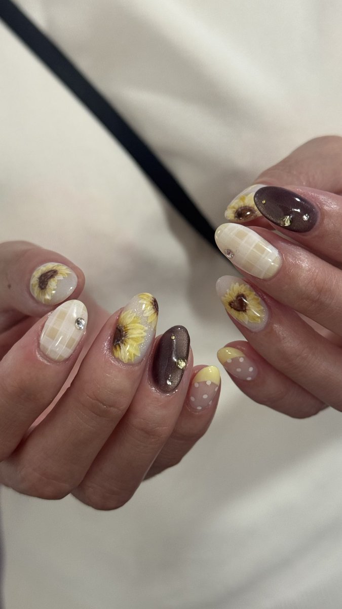 Syanase2's tweet photo. 今日は月1の💅に行ってきました🥰 https://t.co/7oG0NZof9I