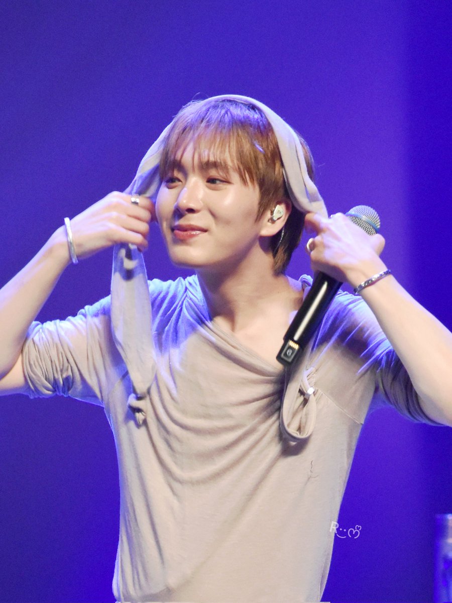 samnamunamu's tweet photo. OMEGA X SHOWCASE IN JAPAN
1ST IMPACT SHOWCASE 

こちらにも可愛い子が🤭

#OMEGA_X #오메가엑스 #オメガエックス #케빈 #KEVIN
#OMEGAXxFCLIVE https://t.co/ByqcuueohT
