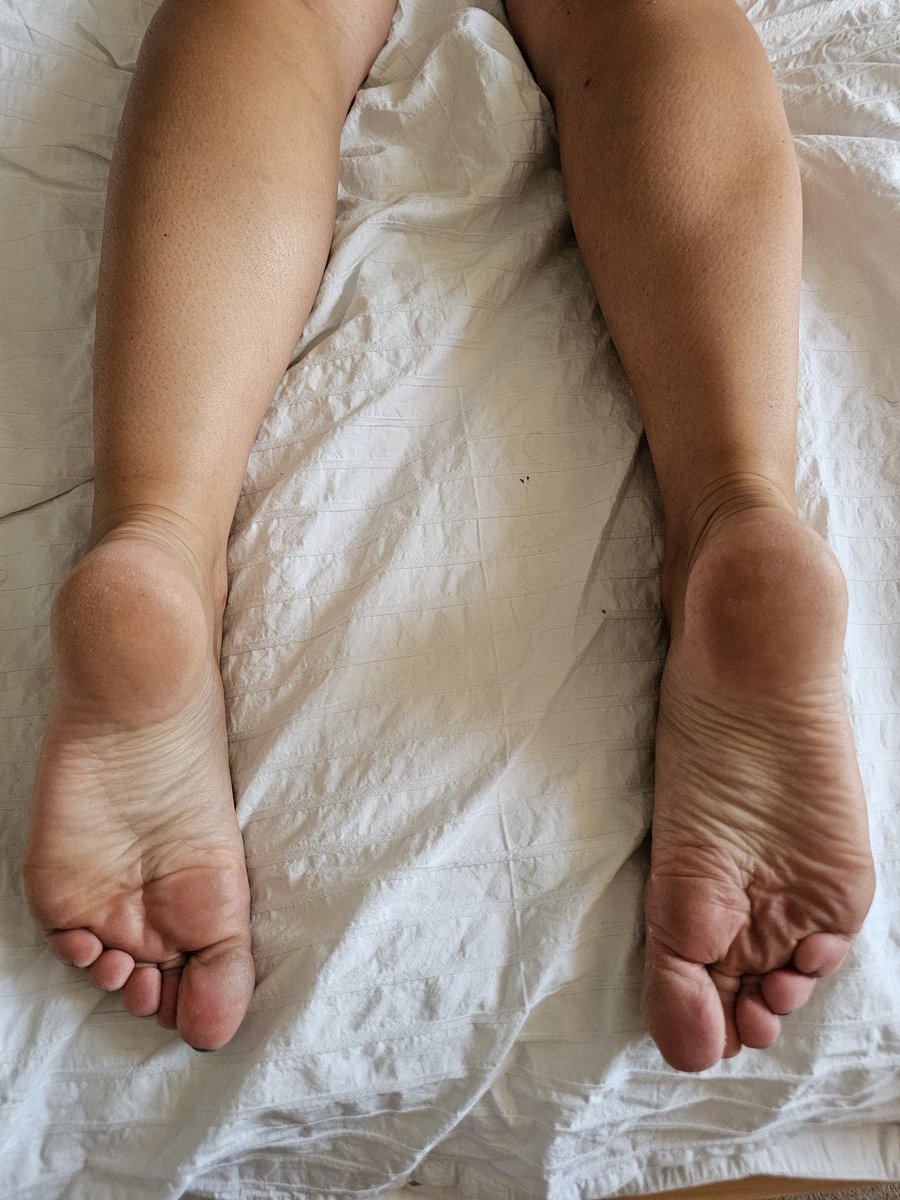 PrettyySoles's tweet photo. Good morning slaves! Time to rub my legs and feet whilst I have my morning coffee! Then go and spoil me for the day https://t.co/t8xytg9pIg