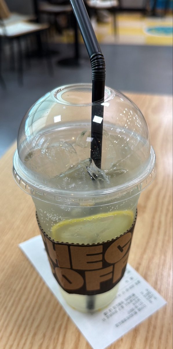 cheenuts's tweet photo. 晴れても暑い、曇っても暑い、とにかく湿気なのだよ…やはり近いからだろうな、よく似ている https://t.co/xEzhBrIxhe