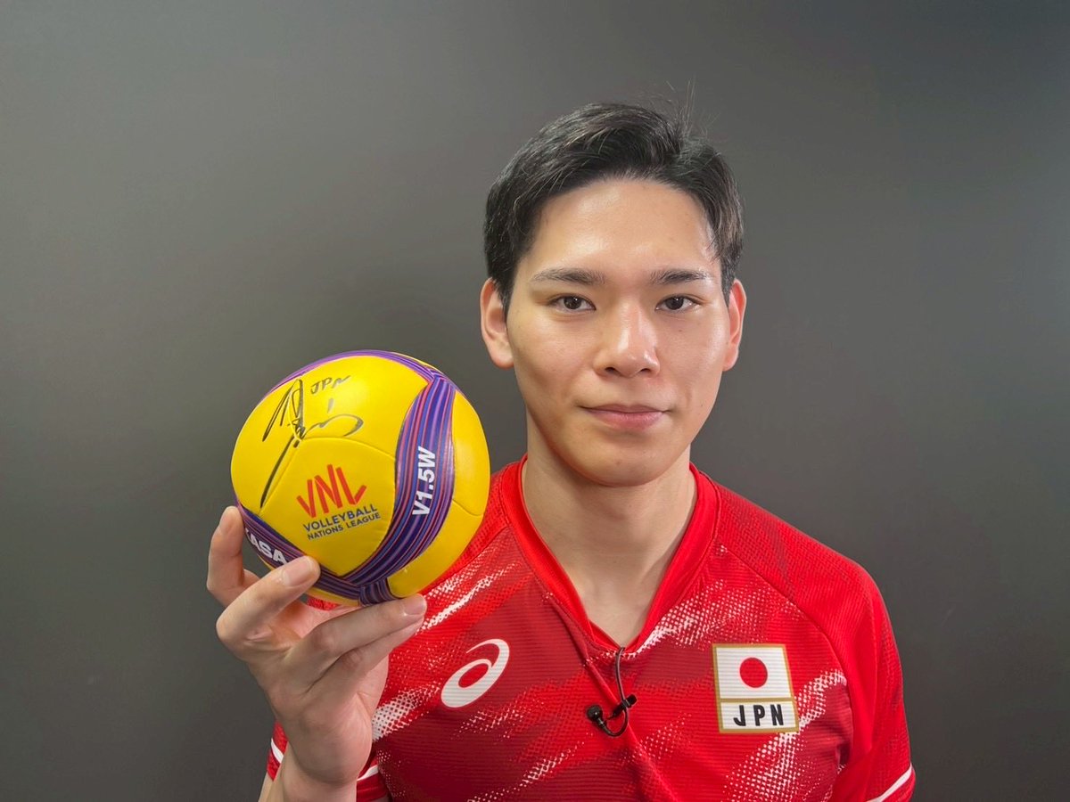 TBSvolleyboo's tweet photo. 🔥今夜7時 TBS系列生中継🔥

#バレーボールネーションズリーグ
🇯🇵日本🆚ベルギー🇧🇪
開幕11連勝で予選一位通過へ✨✨

＼＼放送中クイズに参加👇／／

放送中、#dボタン PUSH💨
ポイントを獲得して🎁GET
放送終了前に忘れず #データ放送 へ

選手のサイン入りボールがあたります😊

💡ルール用語や選手紹介なども要check🔎