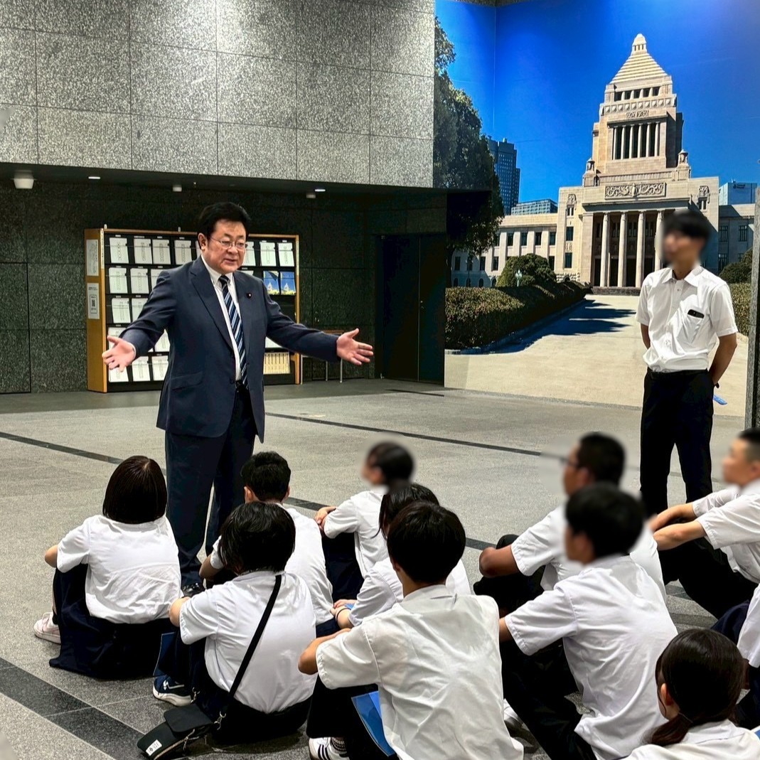 a_nishimura_716's tweet photo. 【2026年7月】
村田町立第二中学校国会参観
#西村明宏 #西村あきひろ https://t.co/9AKu5a25aG