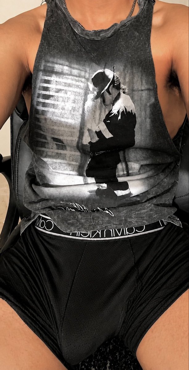 Tonytoocute's tweet photo. Come take a seat 😚 #latino #mexican #fyp #dtx #htx https://t.co/pvwF6zsxM1