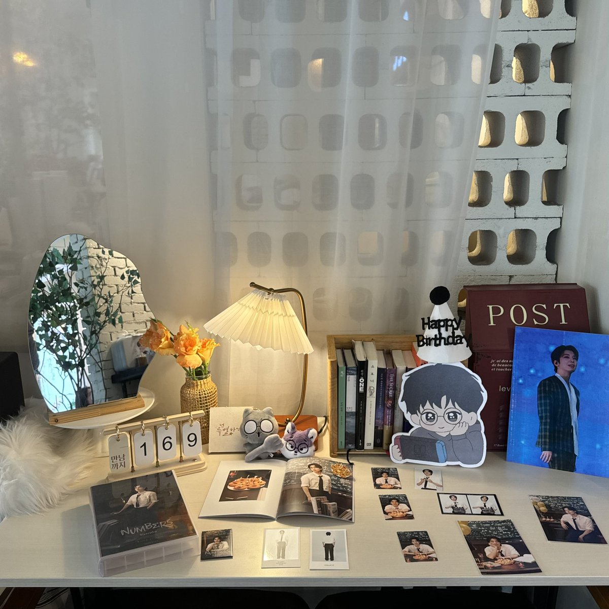 zy_eeee's tweet photo. #너와_함께라면_어디든_paradise

우리 원우 탄생 30주년 !!! 💜💜
럭드품목 젤 맘에 들어서 가장 먼저 왔는데 
음료도 콜드브루 아니고 아메리카노라니 😻
원우에 대한 사랑을 곳곳에서 
진하게 볼 수 있어서 행복한 시간 보내고 갑니당 !! https://t.co/T0X9pOCx11