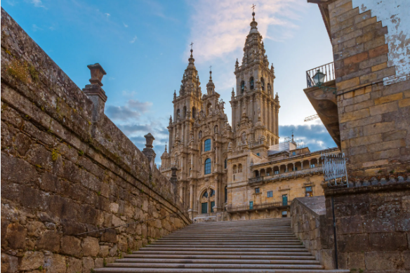 bluezoneinsider's tweet photo. Spain is in the World Cup final. 🇪🇸 But soccer isn't the only area where they dominate - Spain also has one of the longest life expectancies on Earth.

Galicia also known as the "Ireland of Spain", is home to 12% of Spain’s centenarians, with Ourense having the highest concentration of people over 100 years old. 

The secret? Researchers attribute this extreme longevity to the beautiful simplicity of an active lifestyle. True health thrives where a deep sense of purpose, constant movement, and tight-knit community bonds meet clean mountain air. 

That's not a coincidence - and it's not the training. It's what's been on the plate for a hundred years: a nourishing diet rich in vegetables, beans, local fish, olive oil, and a long lunch with people you love. 🍷✨

In fact, experts are continually studying Ourense to award it official Blue Zone status.

Whether it's chasing football glory or celebrating a 100th birthday, Spain has cracked the code on what it means to truly thrive.

#WorldCup #BlueZones #Longevity #Galicia #spain #España