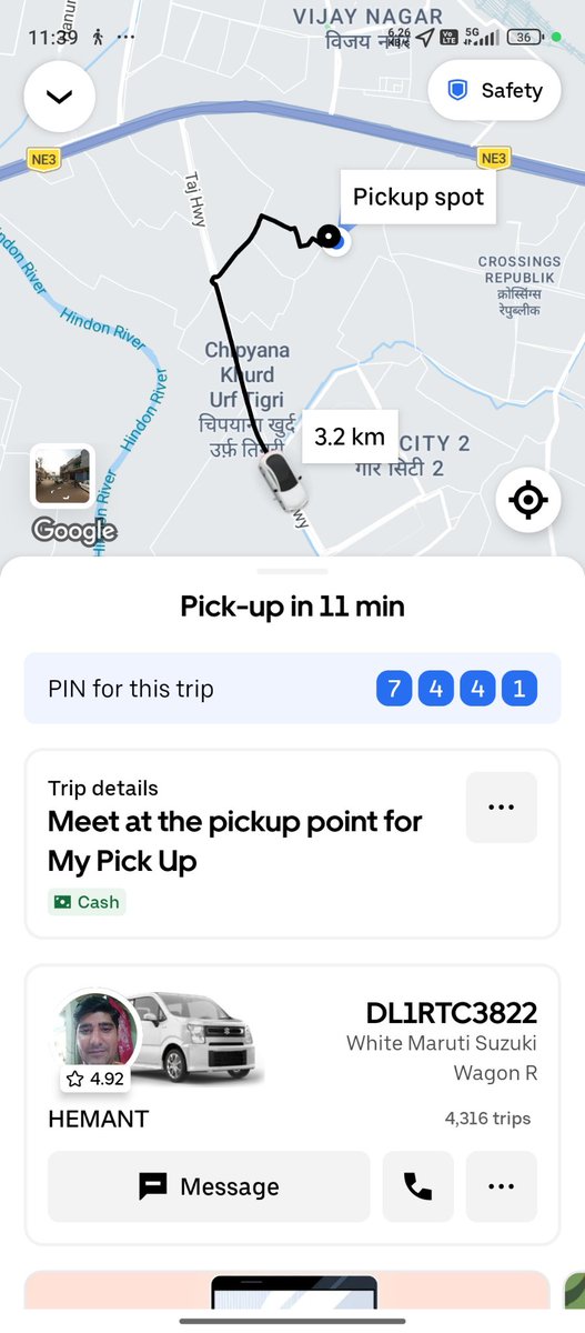KumarUP14's tweet photo. @Uber_India @UberIN_Support ऐसे हरामखोर ड्राइवरों को क्यों रखते हो , 20 मिनिट ख़राब करने के बाद बोलते है भैया cancel kr Lo https://t.co/UEgFKiEnbY