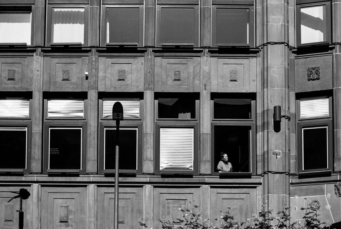 5uicideBoY's tweet photo. Gm Friday
🖤📷☕️☀️
#streetphotography https://t.co/Ki9gpn0z5k