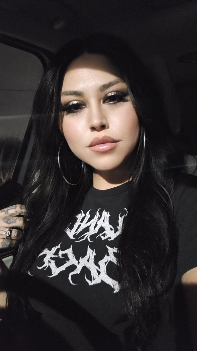 Lechuza_Llorona's tweet photo. I don't rest my face enough #RBF https://t.co/7KHfrbDEaa