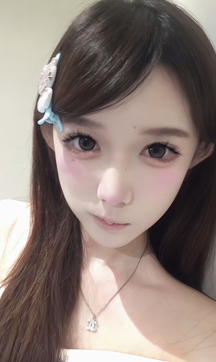 kimokimokimo00's tweet photo. 乙女の理想がたっぷり詰め込まれたあまあまショートケーキみたいな女の子。めちゃくちゃかわいい...こんなまん丸お目目に見つめられたらイチコロだよ... https://t.co/ZQcK6yiamO