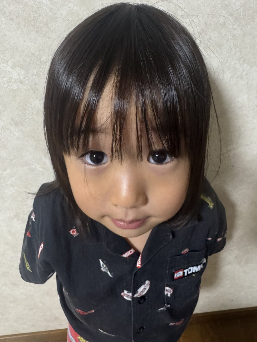 morike_gaglife's tweet photo. 上目遣い息子。 https://t.co/mFoH37Y7x7