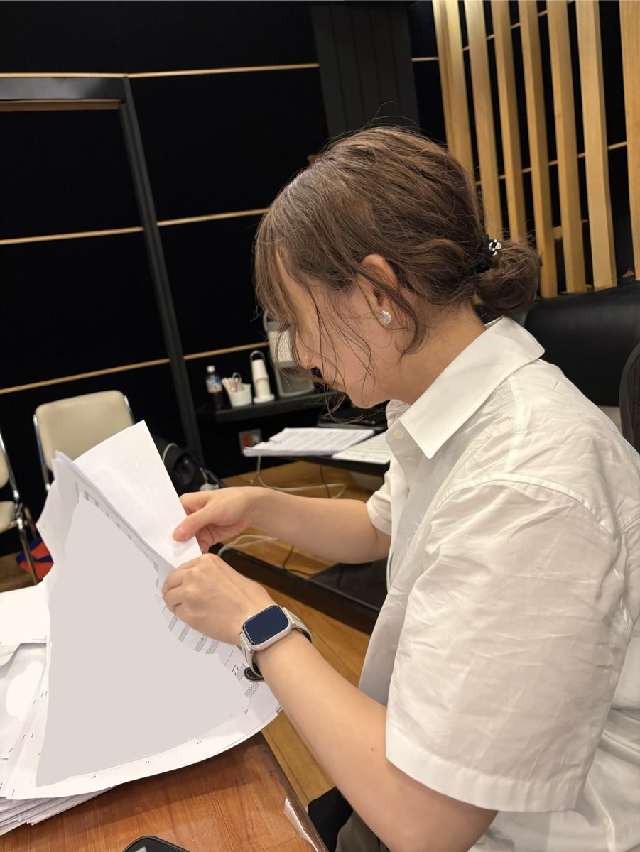 VERYGOO_JP's tweet photo. 【橋本由香利/川田瑠夏/中村悠二】
とある日のREC🎵
音楽 #橋本由香利 / #川田瑠夏
エンジニア #中村悠二
完成をお楽しみに✨
#ベリーグー #VERYGOO https://t.co/STz65S10U2