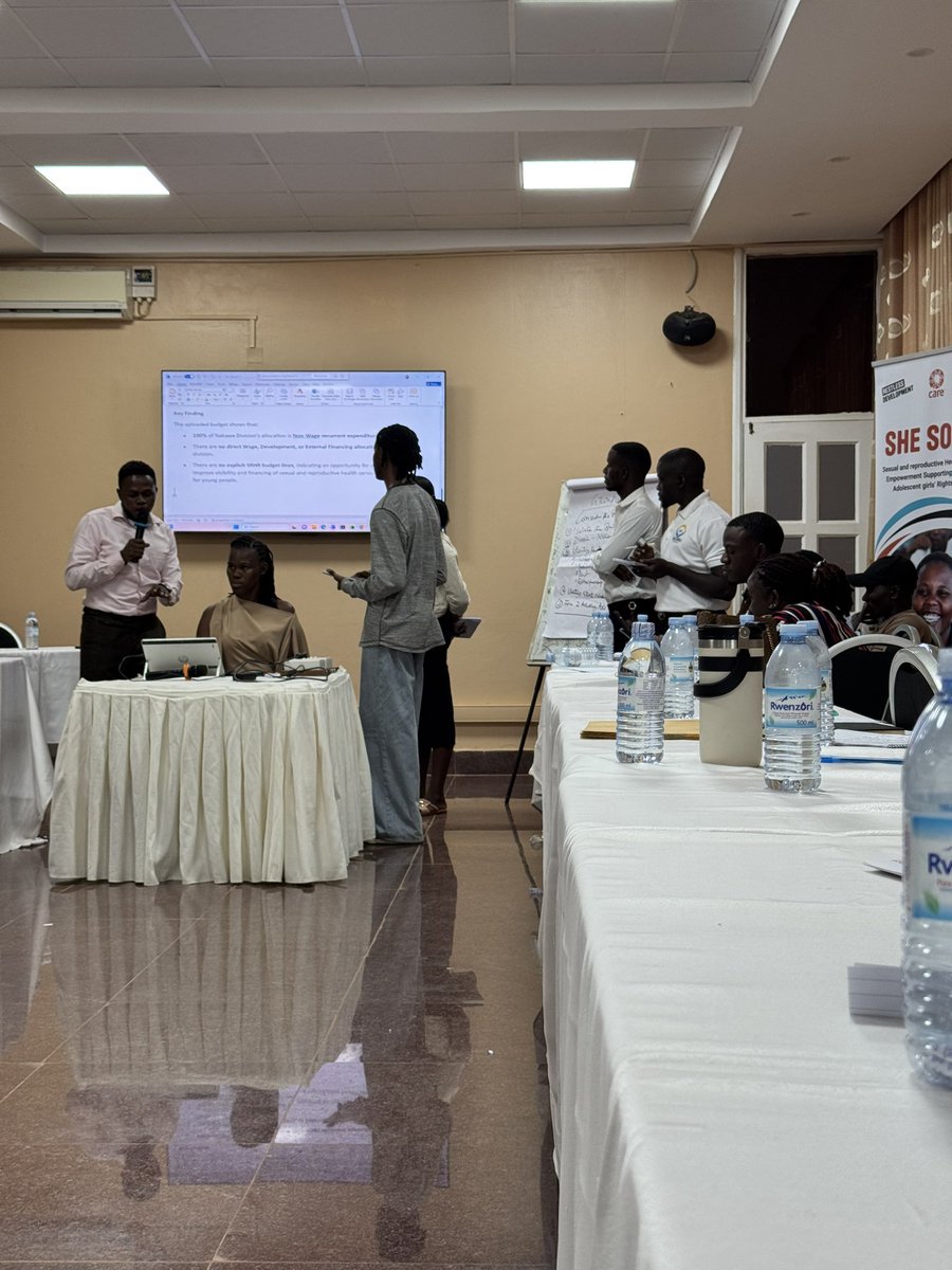 youthchaperonug's tweet photo. Day 4 of the #SHESOARS Youth Advisory Structures training brings together young leaders from Nakawa & Makindye to strengthen ASRHR advocacy, governance, accountability, budgeting & youth engagement.Together, they're developing action plans to champion #ASRHR in their communities. https://t.co/8eIBDBBa5n