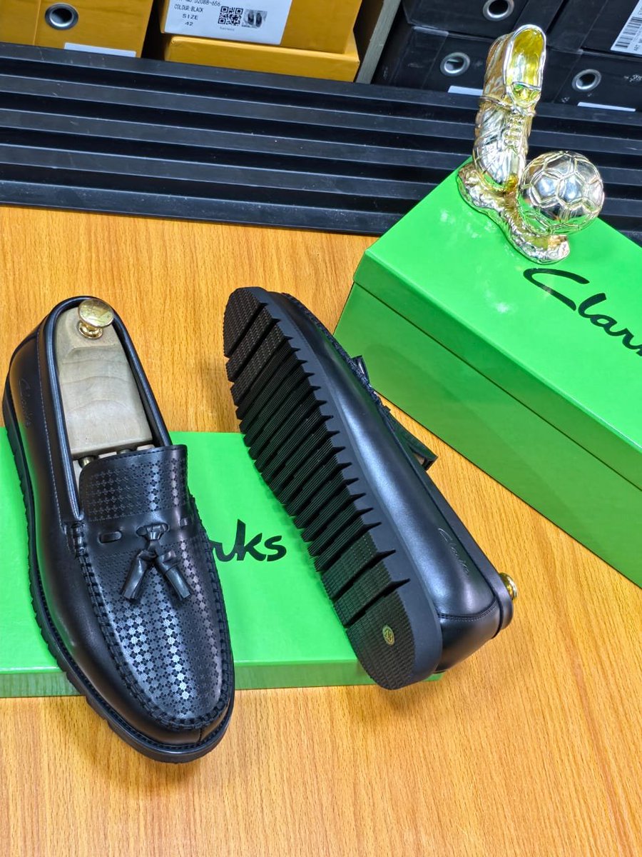 U10kayShop's tweet photo. @VendorsHypeman Sizes 40----------46
Price N40000 https://t.co/CSKzbDNjZJ