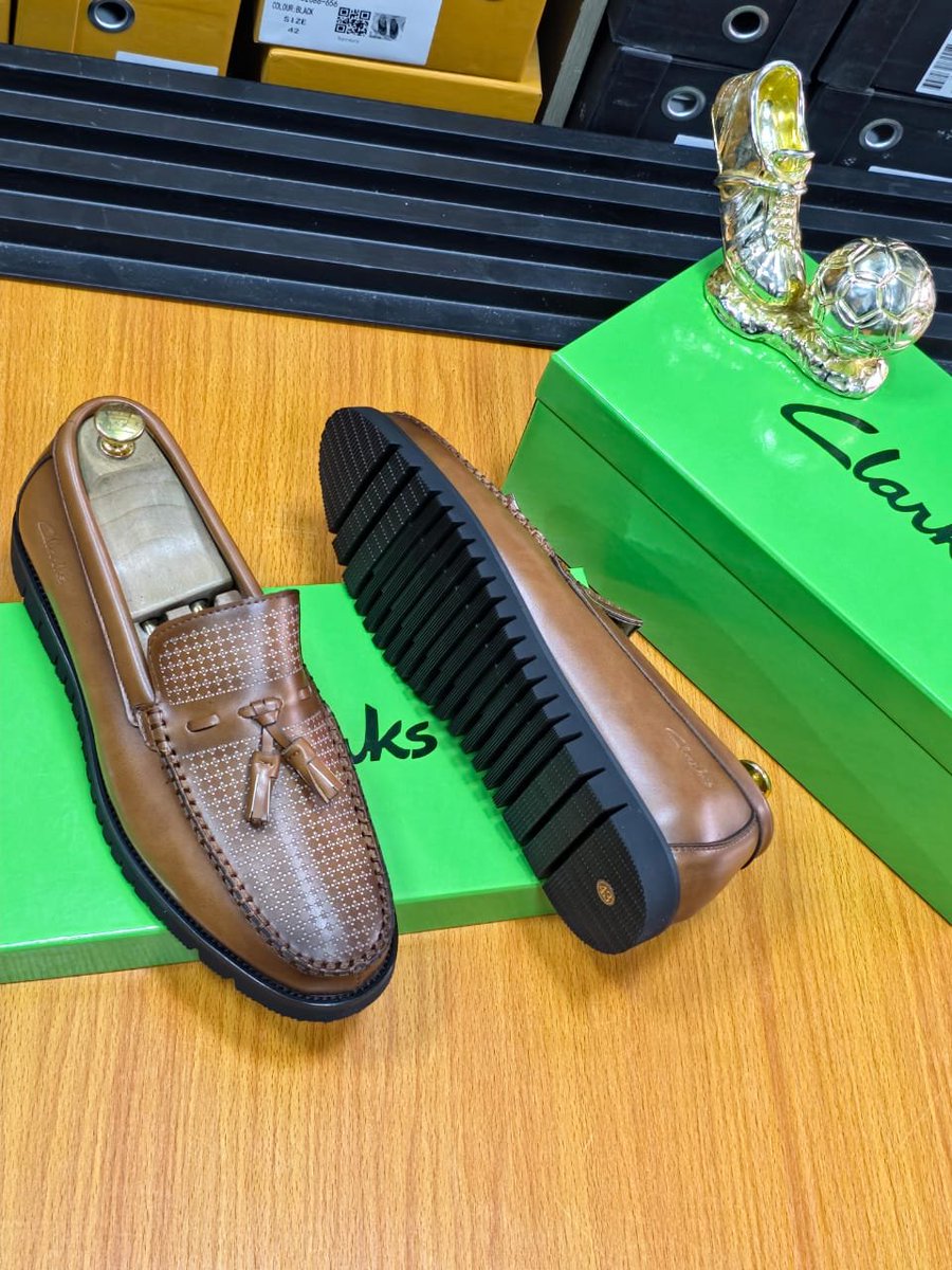 U10kayShop's tweet photo. @VendorsHypeman Sizes 40----------46
Price N40000 https://t.co/CSKzbDNjZJ