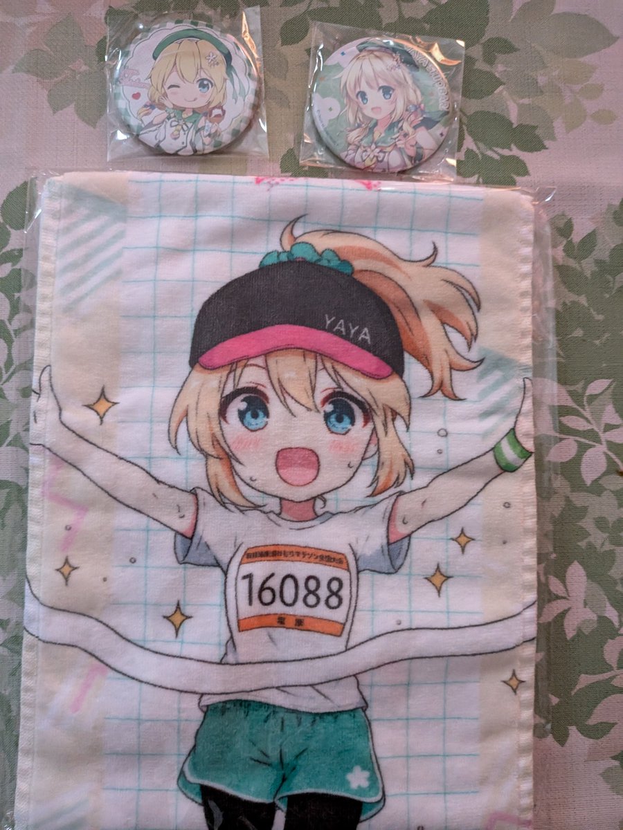 本日ご来店頂きました。 あきさんより八弥ちゃんのマフラータオルと缶