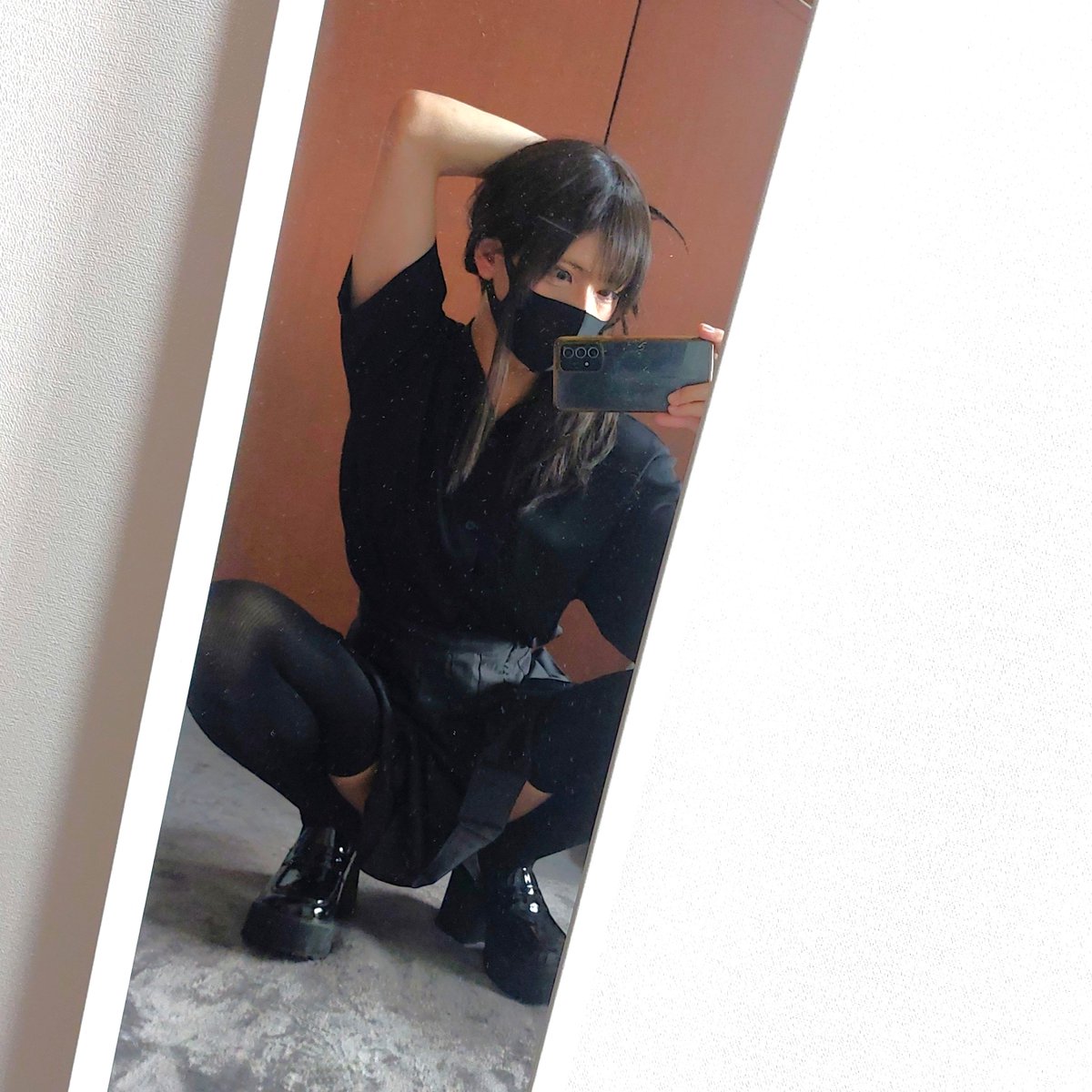 Rapu_91's tweet photo. 今日自撮りしたんだけど全然写真整理が終わらんから謎の一枚だけ取り急ぎ https://t.co/fFLADJ9L0U