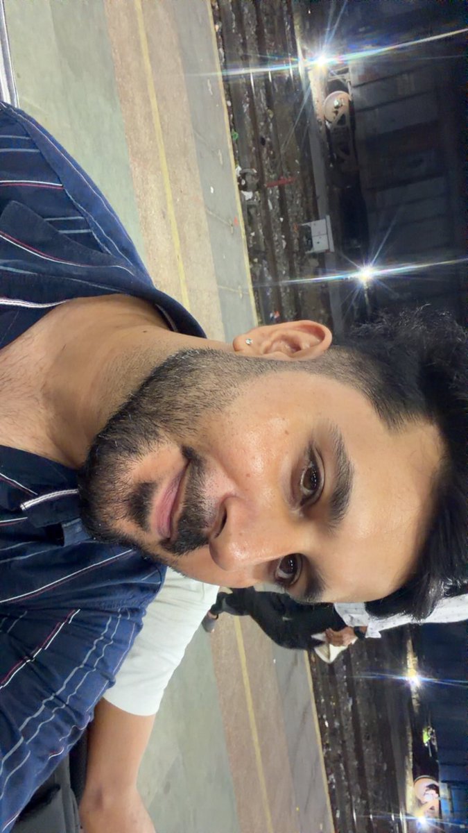 De41702Devgan's tweet photo. This is the guy who is running this account https://t.co/79WpnEbKT3