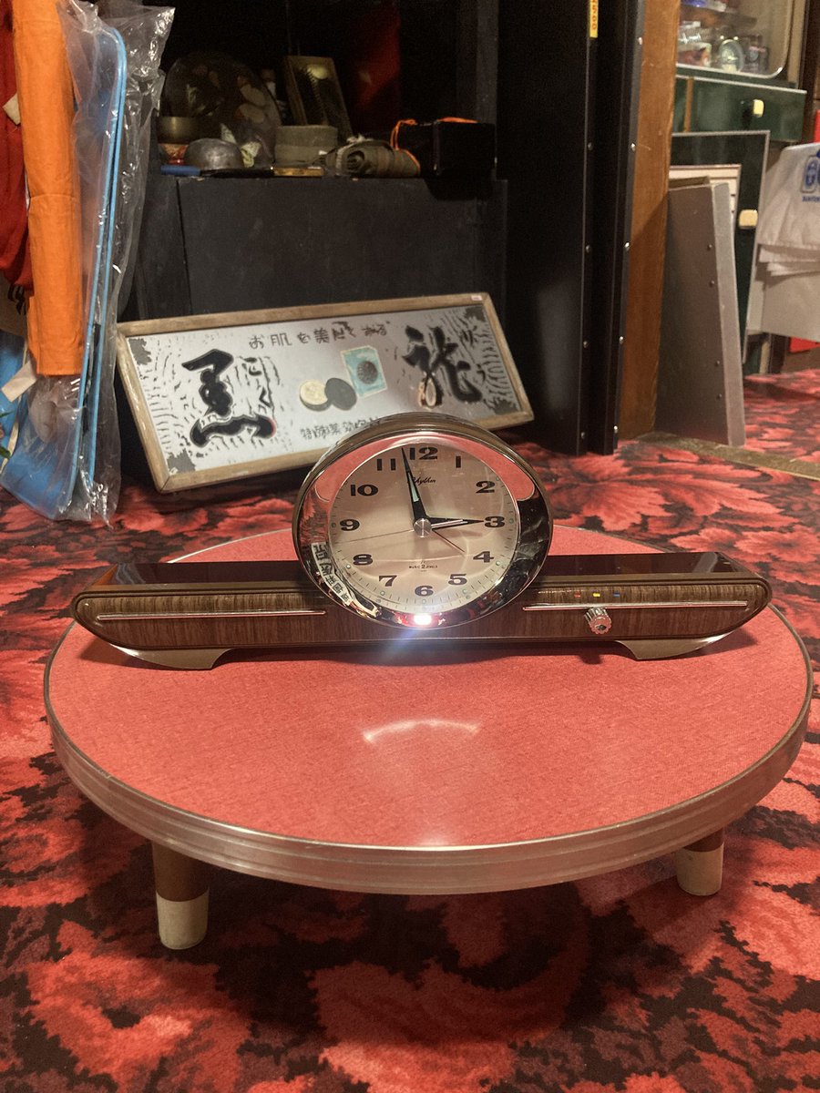目覚まし時計 リズム時計工業の古いゼンマイ式オルゴール目覚まし時計