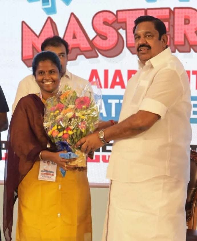 ShalinSpeaks's tweet photo. Arresting @IndiraniSudala1 is highly unconstitutional @CTR_Nirmalkumar .

See …we voted out DMK because they did the same to opposition party people. You cannot replicate another DMK rule .

I condemn this approach towards women in this rule .

@India_NHRC please take suo moto cognisance of the repeated arrests of commoners over free speech in Tamilnadu.

@CMOTamilnadu
