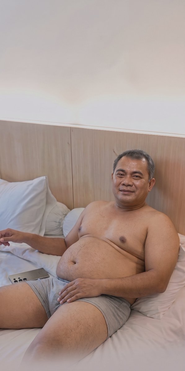 RudyHandoy25666's tweet photo. A peaceful bed, a grateful heart, and a quiet mind—life doesn't need much more. https://t.co/9sLLjKpDmd