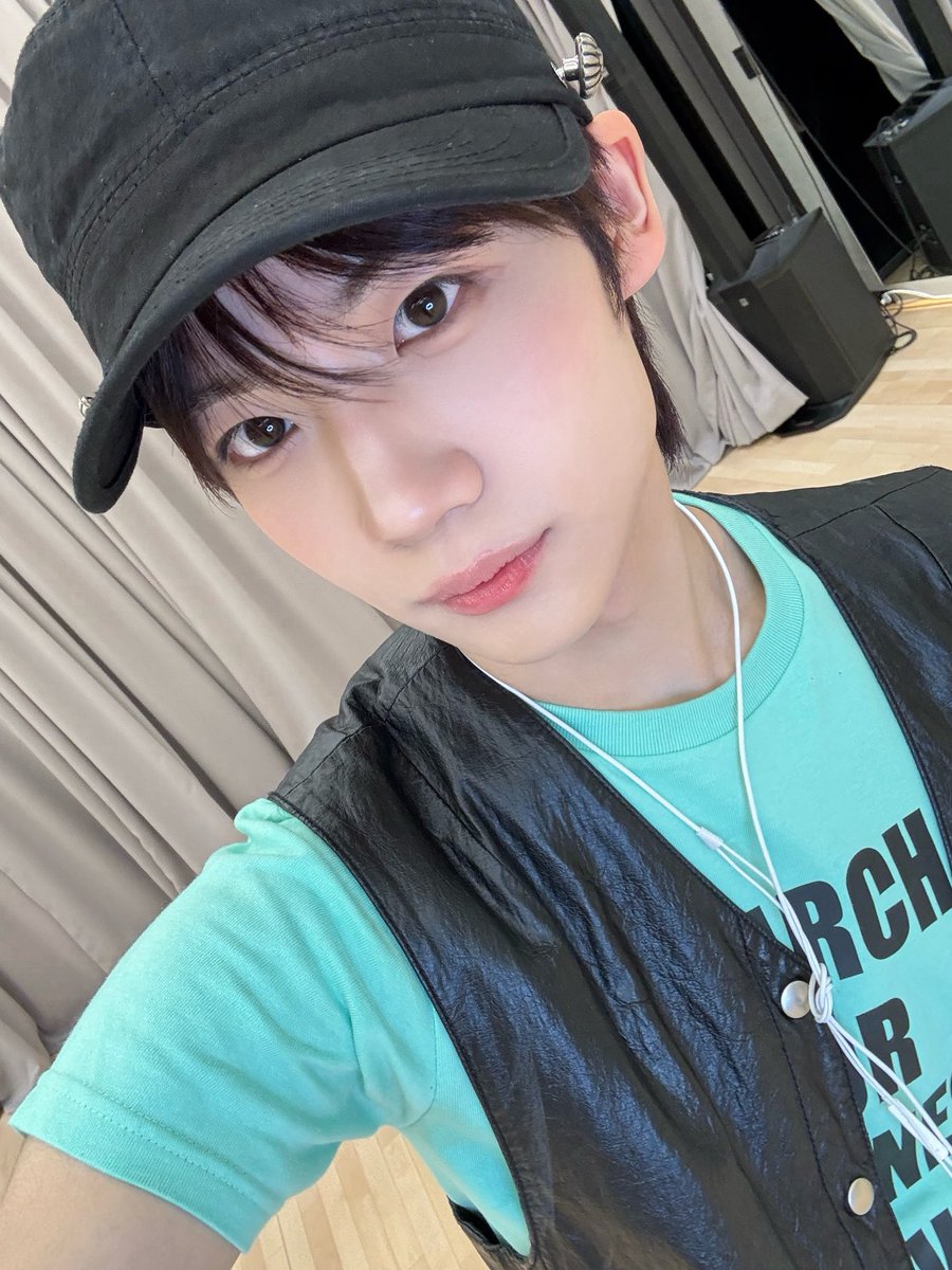 xiye42_'s tweet photo. 260717 위버스 포스트 #켄신

🩵🍀 https://t.co/jwXtLInlTC