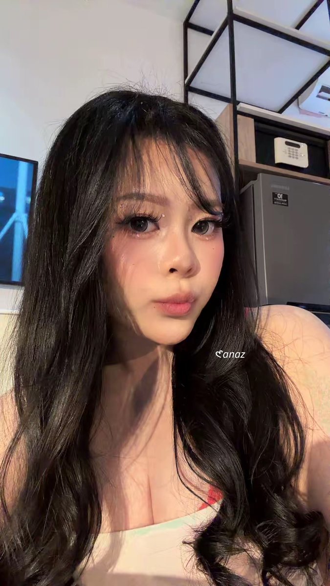 dearleehc's tweet photo. my photocards if i were an idol😼 https://t.co/q0Ejvpvd9S