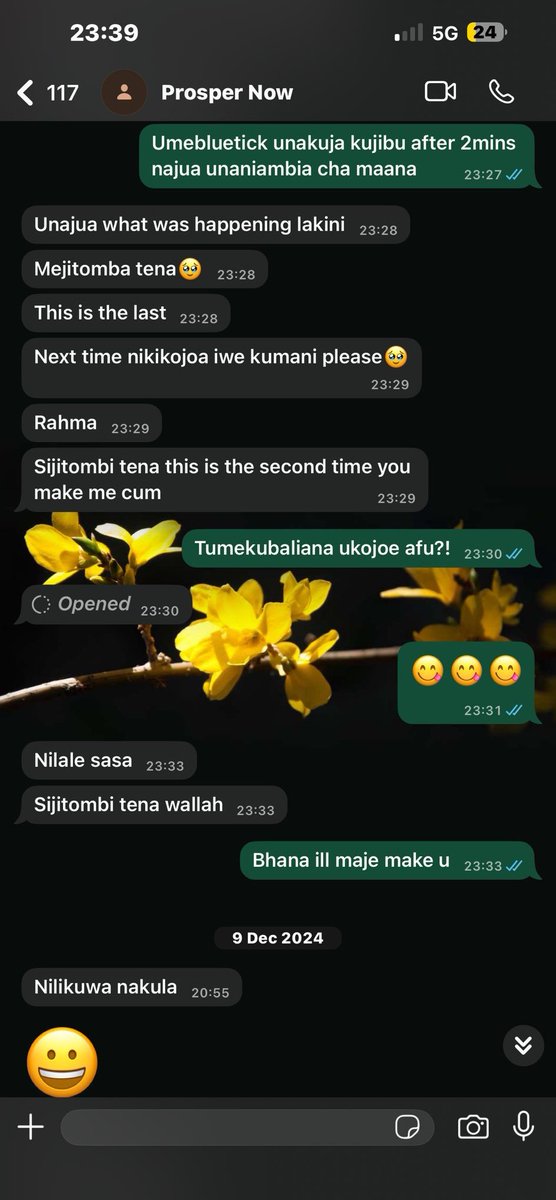 JosmanStima's tweet photo. Ila chati za RAHMA na PROSPER 

Prosper akijimaliza :"you know what baby nimekula nyeto kupitia picha yako"😂😂😂X unajidai mature ila ground usenge usenge mwingi. https://t.co/8ZCU53pLr1