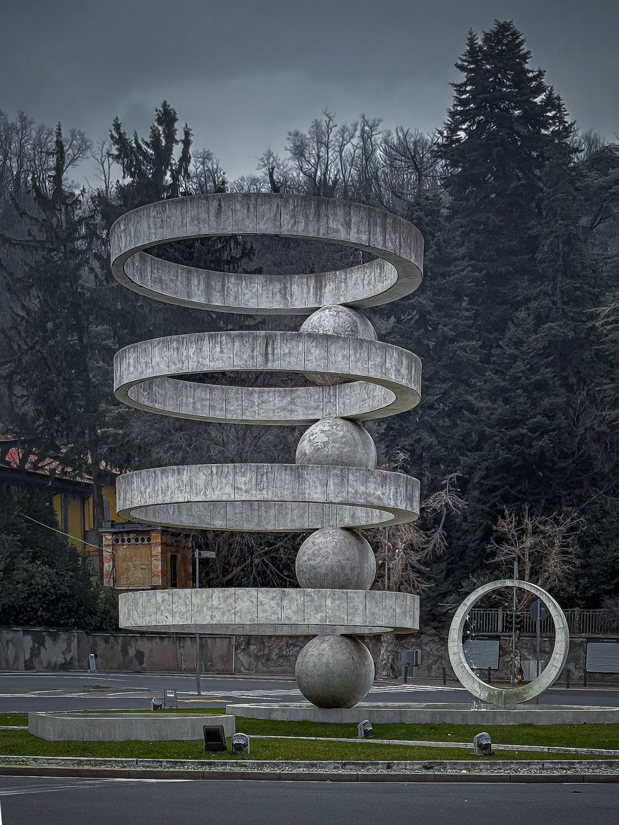 Dee_Floki's tweet photo. Brutalism in Italy II https://t.co/T5lgKKWEFo