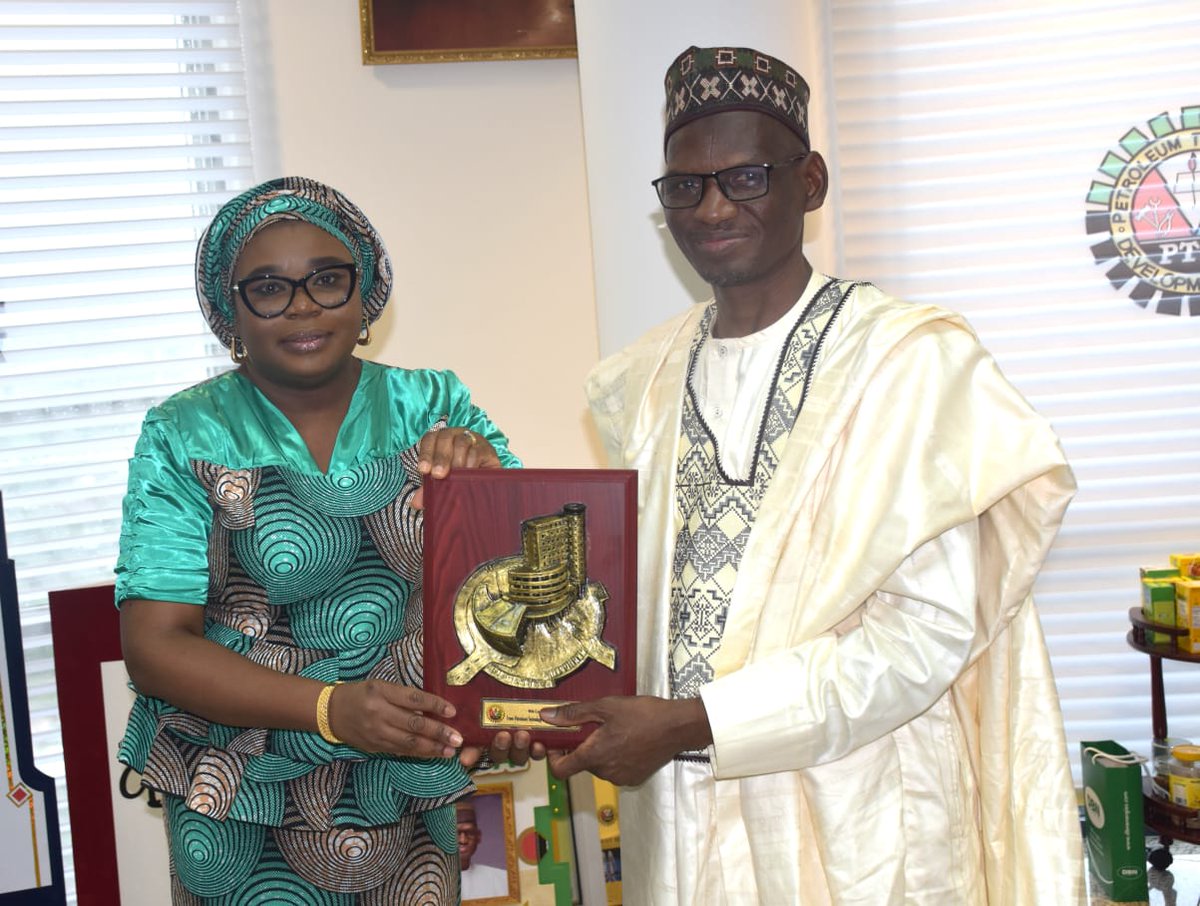 ServicomOffice's tweet photo. Better public service starts with stronger institutions. SERVICOM has inaugurated the PTDF SERVICOM Unit and Committee to strengthen accountability, improve service delivery, and put citizens first. #SERVICOM #PTDF #ServiceDelivery #Accountability 
@NGRPresident https://t.co/Q1Iz4Zwlok