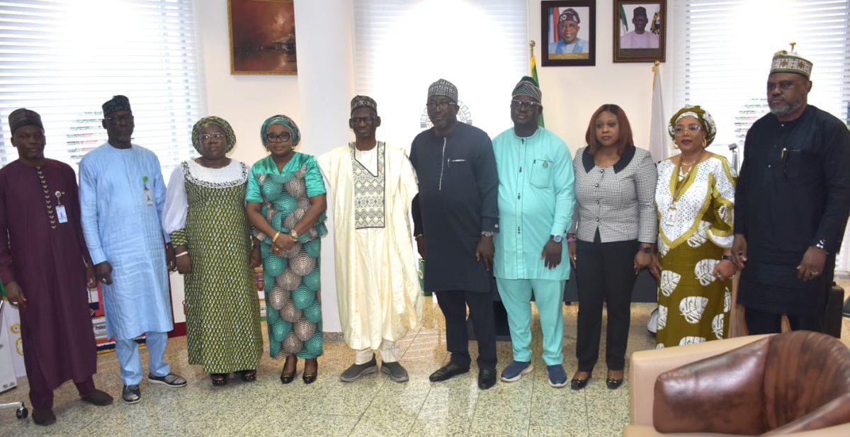 ServicomOffice's tweet photo. Better public service starts with stronger institutions. SERVICOM has inaugurated the PTDF SERVICOM Unit and Committee to strengthen accountability, improve service delivery, and put citizens first. #SERVICOM #PTDF #ServiceDelivery #Accountability 
@NGRPresident https://t.co/Q1Iz4Zwlok