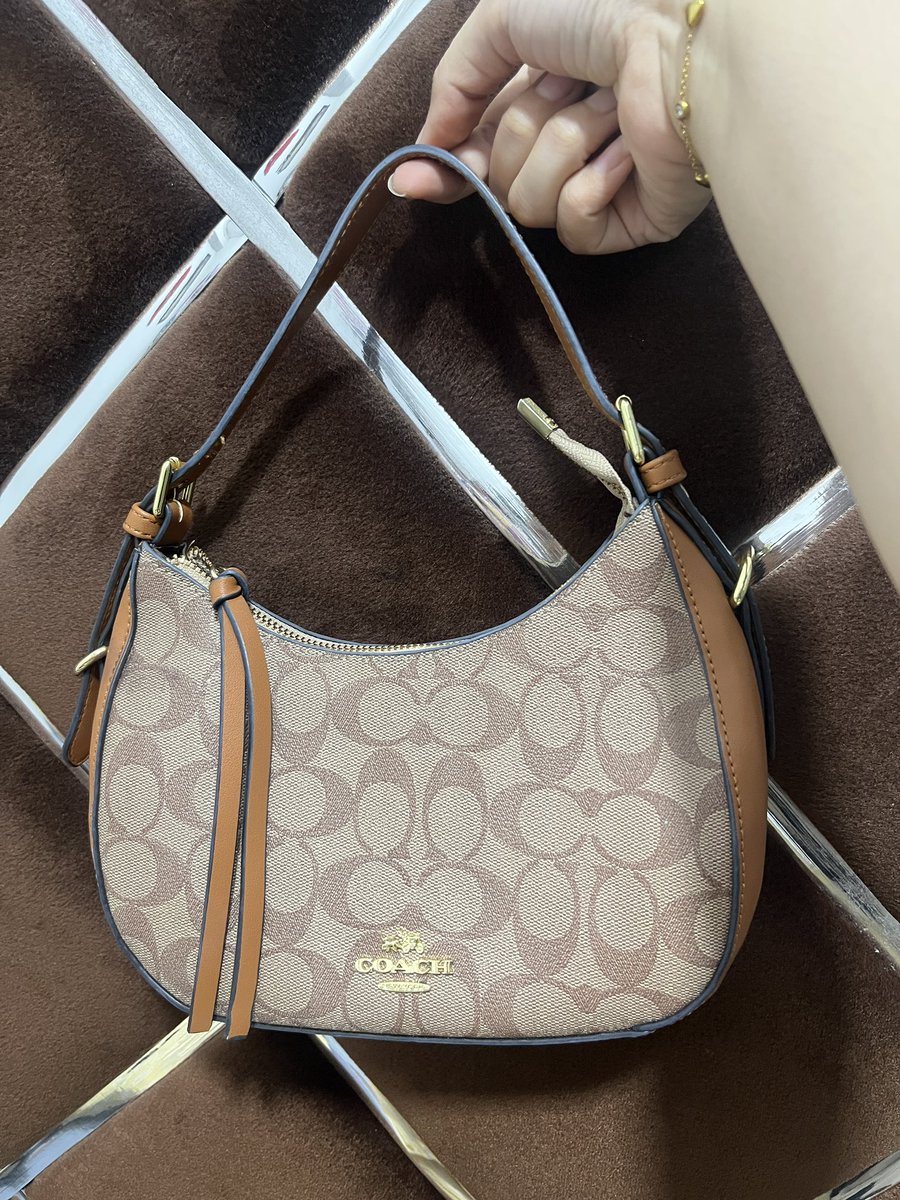 anotherracel's tweet photo. preloved coach import premium ori
no minuss
250k nego tipis
minat dm , bisa oyenn https://t.co/2Q9t3sd8eq