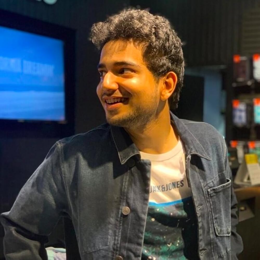 timesfromindia's tweet photo. 🚨 Samay Raina India's Got Latent Tops OTT Rankings with 38.5 Million Views, Beats Dhurandhar

📖 Read the full story: https://t.co/8D4R7w4izU

#SamayRaina #IndiasGotLatent #NetflixIndia #OTT #OTTNews #NetflixTop10 #EntertainmentNews #Comedy #Dhurandhar #Trending https://t.co/k5Wbf6W3iE