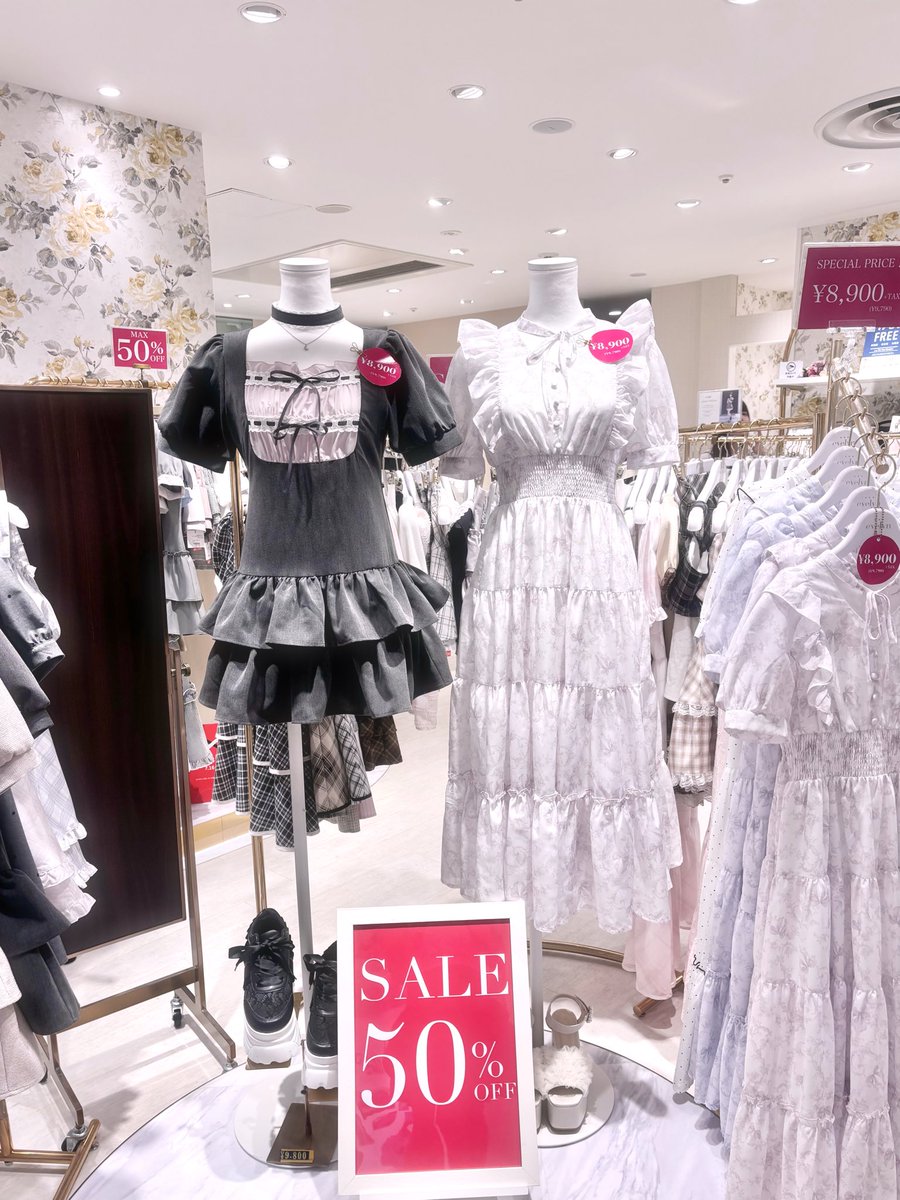 evelynまとめ売り evelyn横浜店 .⋆𝜗𝜚 ┈┈┈ ⋯ ┈┈┈ 𝜗𝜚 🎐🩵SUMMER SALE STAR