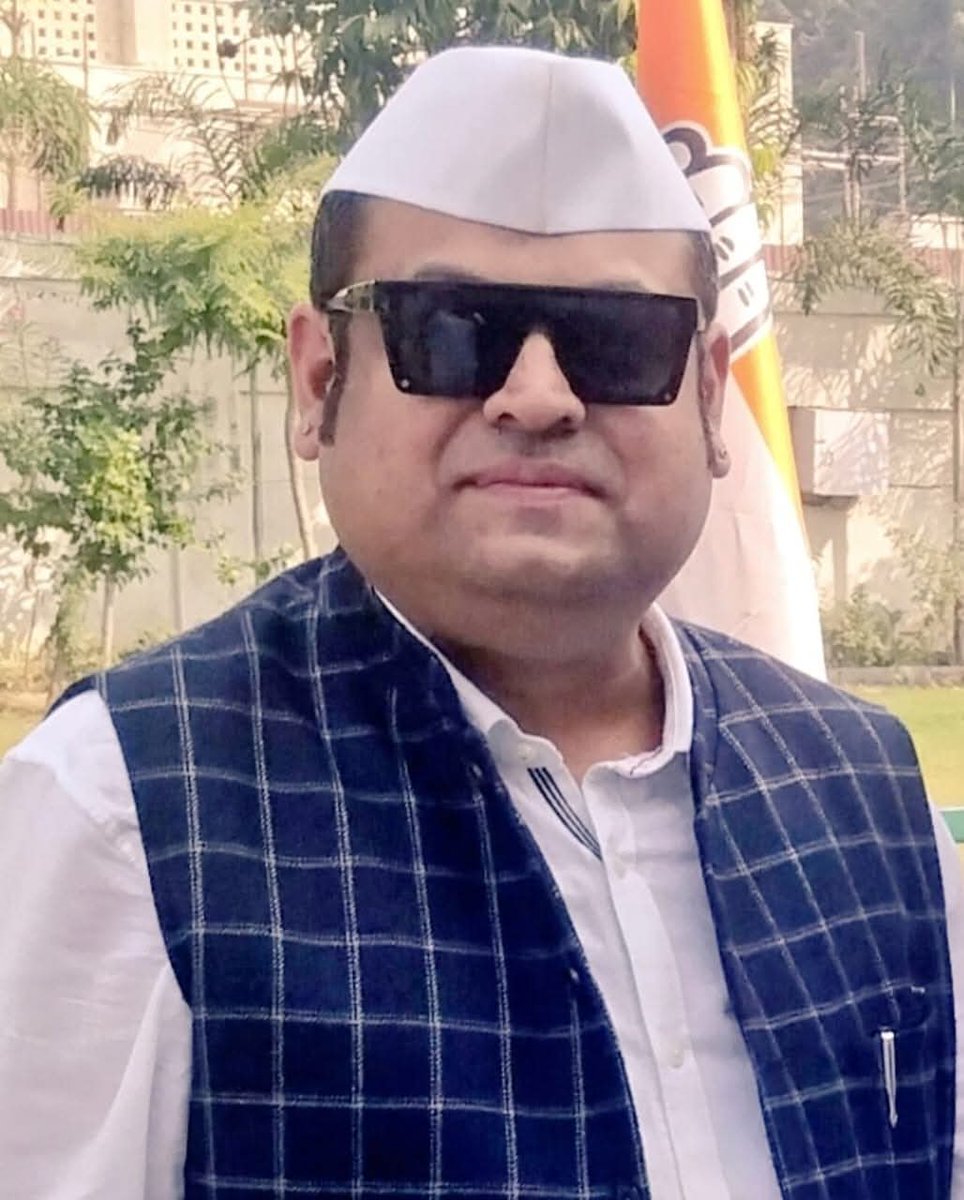 MohdAmjadAzad's tweet photo. वरिष्ठ कांग्रेस नेता एवं उत्तर प्रदेश कांग्रेस सेवादल यंग ब्रिगेड पश्चिम जोन के प्रदेश अध्यक्ष भाई श्री ऋषभ राना जी को 17 जुलाई जन्मदिन की हार्दिक बधाई एवं शुभकामनायें 🎂💐 https://t.co/DIgtoHYIm5