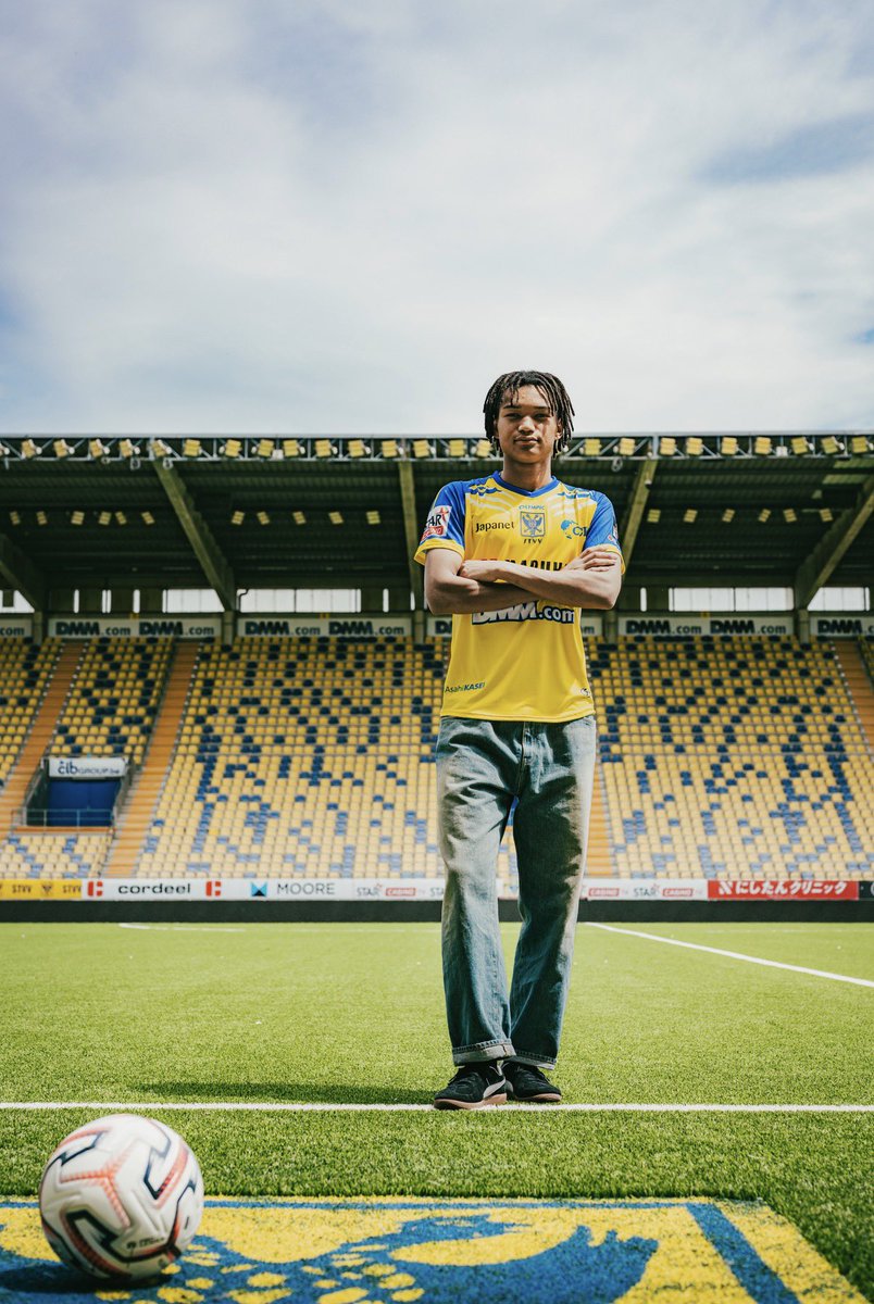 UDNSPORTS's tweet photo. ◆◇𝑻𝑹𝑨𝑵𝑺𝑭𝑬𝑹 𝑵𝑬𝑾𝑺◇◆
#石渡ネルソン 選手
#シントトロイデンVV へ完全移籍☑️🟡🔵
🗣️『ヨーロッパという新しい舞台でプレーできることを本当に楽しみにしていますし、早くピッチに立って皆さんの前でプレーしたいです』
#NelsonIshiwatari
#STVV @stvv @STVV_JP
#udnsports https://t.co/97qdGiF9De