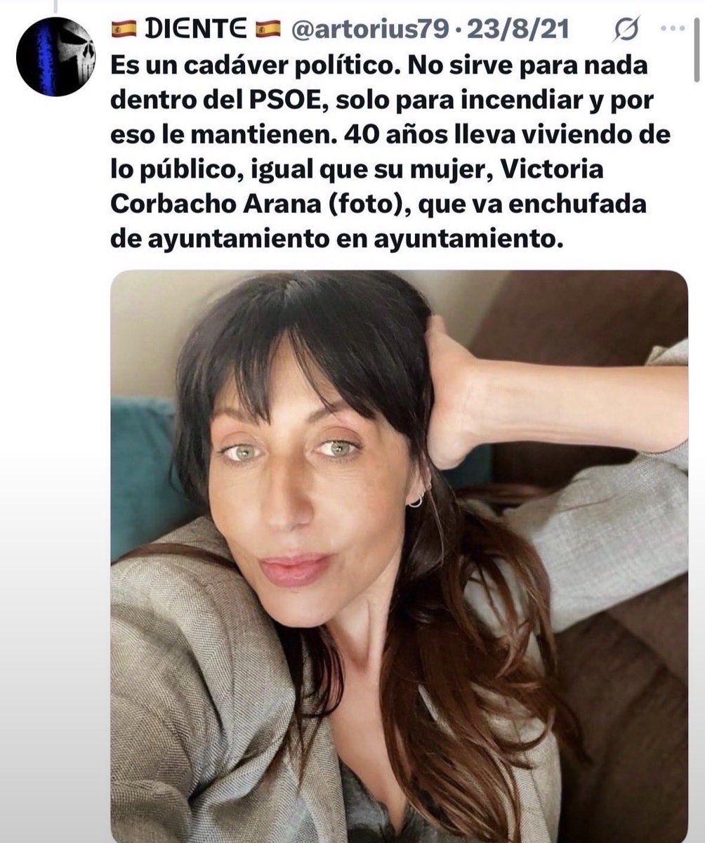 Esecadiesecadi's tweet photo. @J_Zaragoza_ A tí sí que te va bien con el PSOE : desde 1983 en política, actualmente con más de 100.000 euros anuales en bruto sin estudios reconocidos¡y vaya tuit que se encuentra uno de tu pareja!😵 https://t.co/A7TchjcSO4