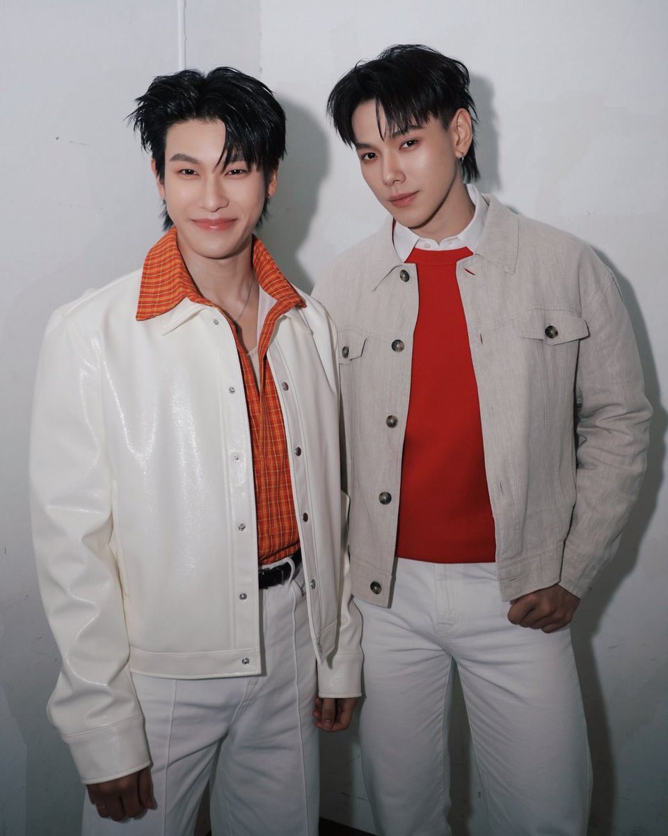 OPENLABEL_TH's tweet photo. READY 🧡🧡

TrueMoneyTAP FORWARD DAOUOFFROAD
#TrueMoneyxต้าห์อู๋ออฟโรด https://t.co/fkM9kG9K9S
