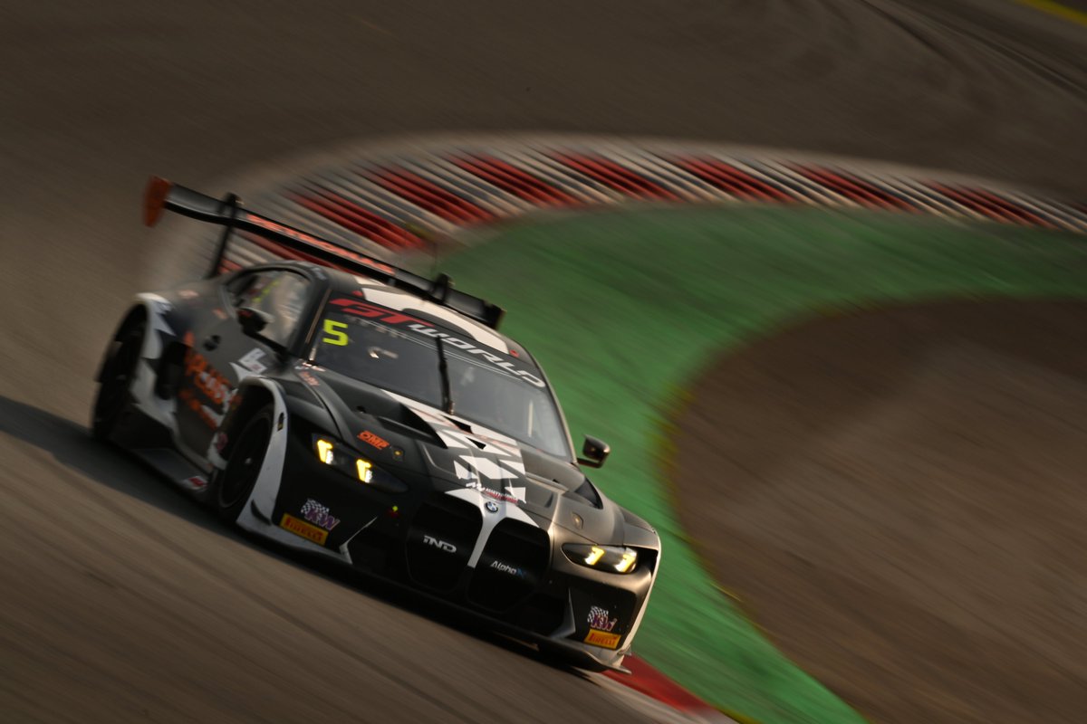 BLEACHanimation's tweet photo. ◤￣￣￣￣￣￣￣￣￣￣◥
　 一護モデルのGT車が
　  富士レースに参戦！
◣＿＿＿＿＿＿＿＿＿＿◢

一護モデルのGT車が
GT World Challenge Asia富士に登場✨

今夜放送の
「RACING LABO SUPERGT+KYOJO」にて
紹介されます！お見逃しなく🔥

📅7/18（土）24時～
📺テレ東系列

#GTWorldChAsia #BLEACH_anime
