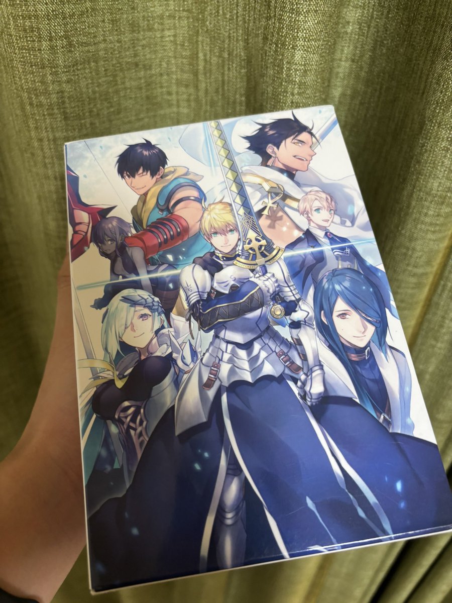 Takasy05's tweet photo. メルカリでお得でケース付きで綺麗なのがあったからプロトタイプ買っちゃった！
2枚目の女の子が馬鹿みたいにかわいくて刺さったから読むのが楽しみすぎる… https://t.co/IFzvBrkwr2