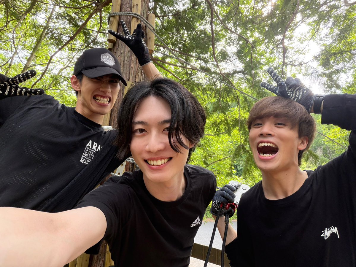 tachibana_kento's tweet photo. フォレストアドベンチャー！！

2人ともさすがの運動神経！

みんなで全レベルのコースを無事クリア💪

たくさん動いたので焼肉食べて帰りました https://t.co/lFumG0BoLc