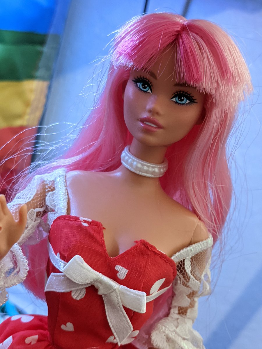 Dat3rdAccount97's tweet photo. Tried some stuff on my Vintage Body Pink Odile earlier https://t.co/DC045FRfVn