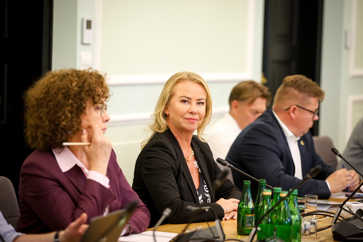 Izabela Bodnar tweet media