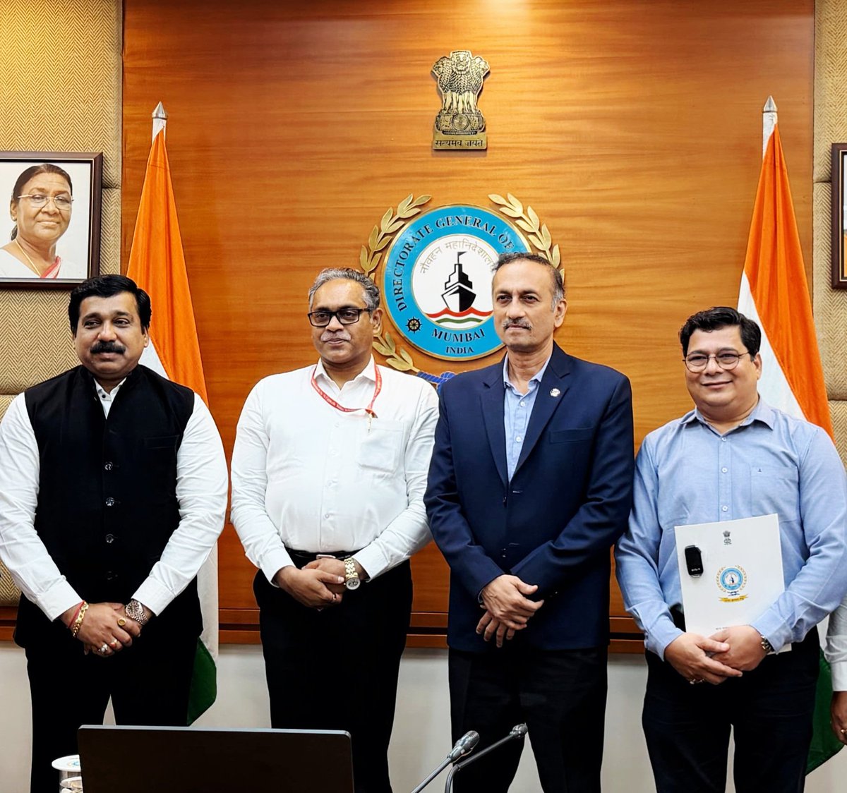 AkhilNavik's tweet photo. Grateful to DG Shipping  and the Shipping Welfare Fund Society  for providing EV vehicles to Seafarers Club, JNPA. Proud to receive the vehicle keys from Shyam Jagannathan-IAS,Director -DGS,Sushil Khopade, IPS-ADG &amp; Capt Nitin Mukesh,DDG Dy Nautical Advisor @JNPort @dgshipping_IN https://t.co/MPLAXjqsYJ