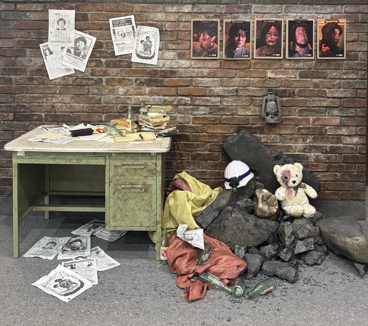 I3III4's tweet photo. 260717 더 헬멧 17:00

ROOM ALEPPO¹ ⛑️🧸 https://t.co/uu5J60ZyX1