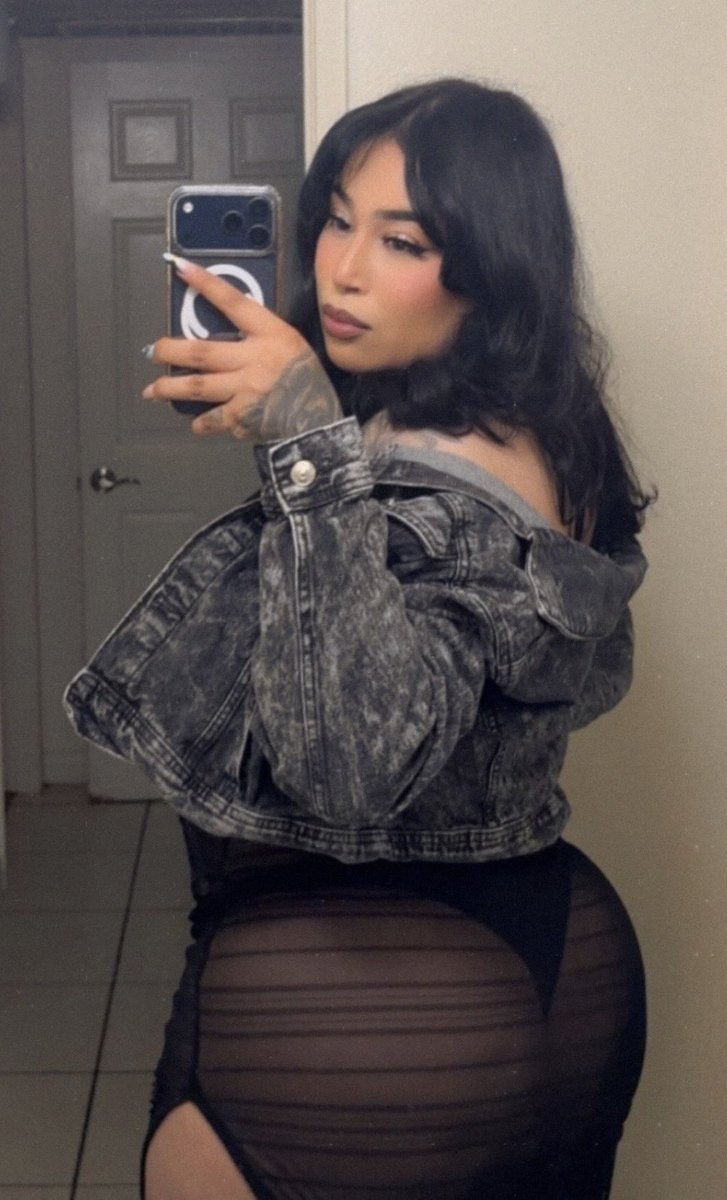 CuckStreet's tweet photo. Ricos pesones y nalgas de esta perra😍😍😍😍🤤🤤🤤🤤 https://t.co/urL4I3NFlE