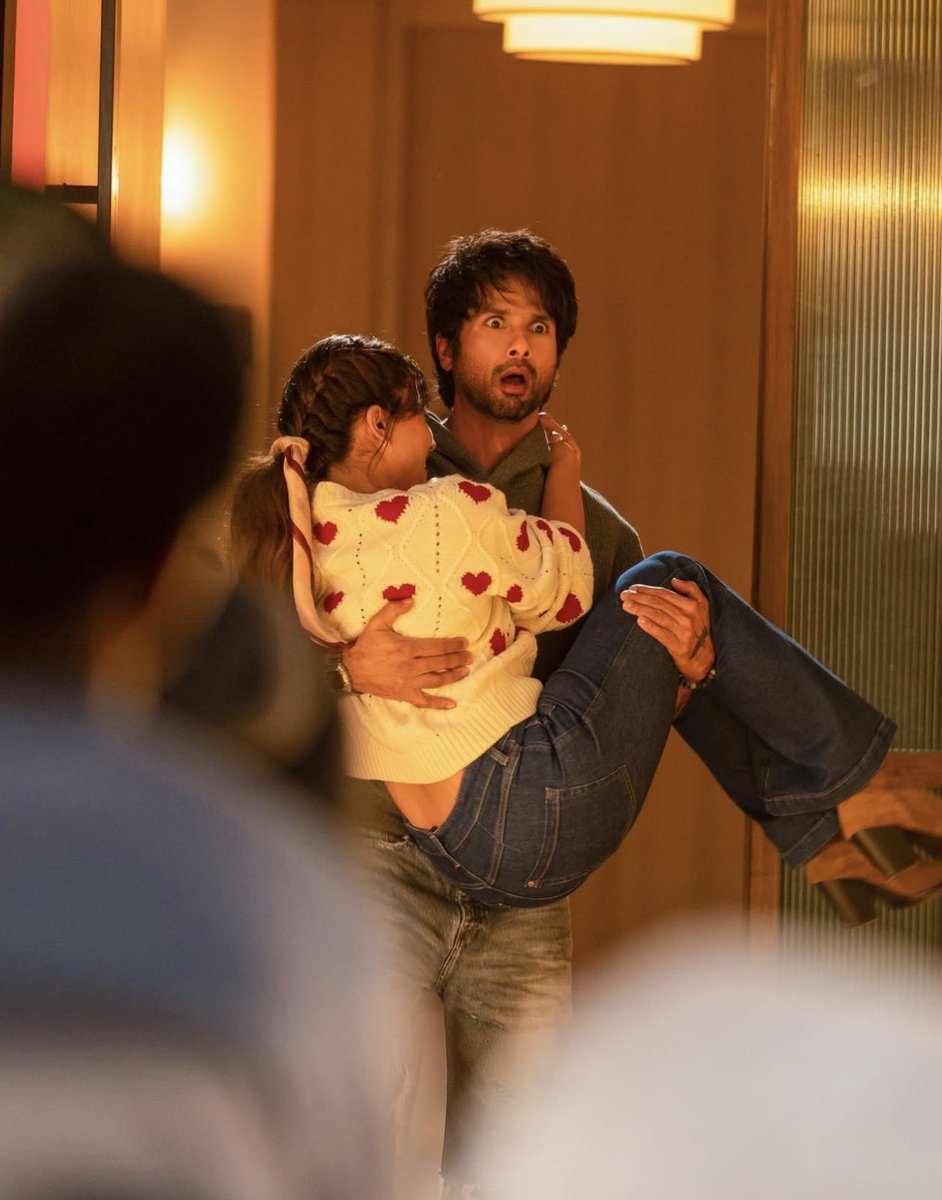 shanaticworld's tweet photo. #Cocktail2 BTS Ft. Kunal

#ShahidKapoor https://t.co/CB6x6ik9sD