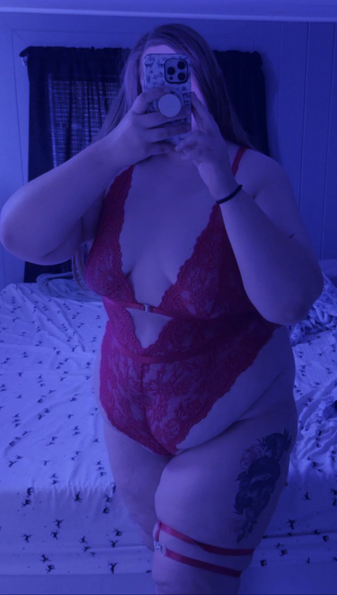 kinkyybbw's tweet photo. New blue theme🪼
NSFW/MDNI
🩵23
💙6'2
🩵BBW
💙submissive pet brat 
🩵VERY wide range of kinks
💙Xbox gamer n love books https://t.co/9KRxTHGKek